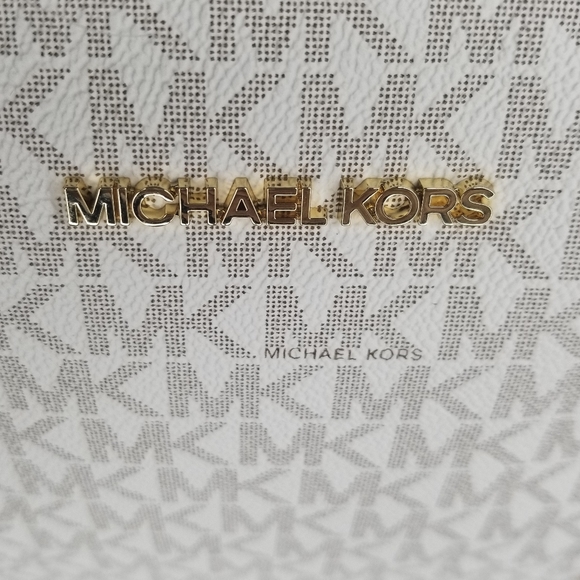 Michael Kors 2 PCS Should Purse Bag Charm Pom NWT - Picture 6 of 14
